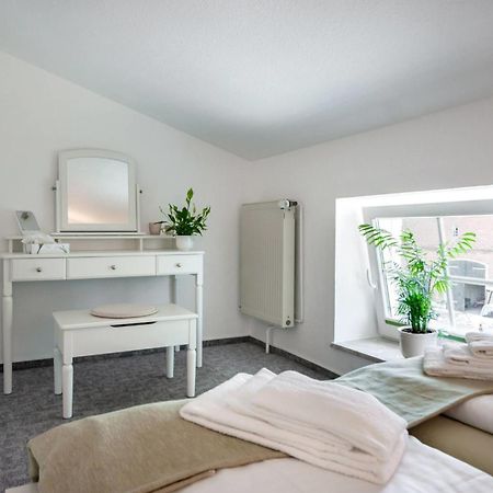 Knusthof - Wohnung 2 Albertsdorf Dış mekan fotoğraf